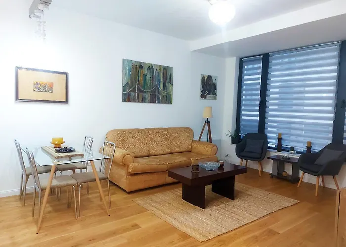 Danube Riverfront 8 * ベオグラード