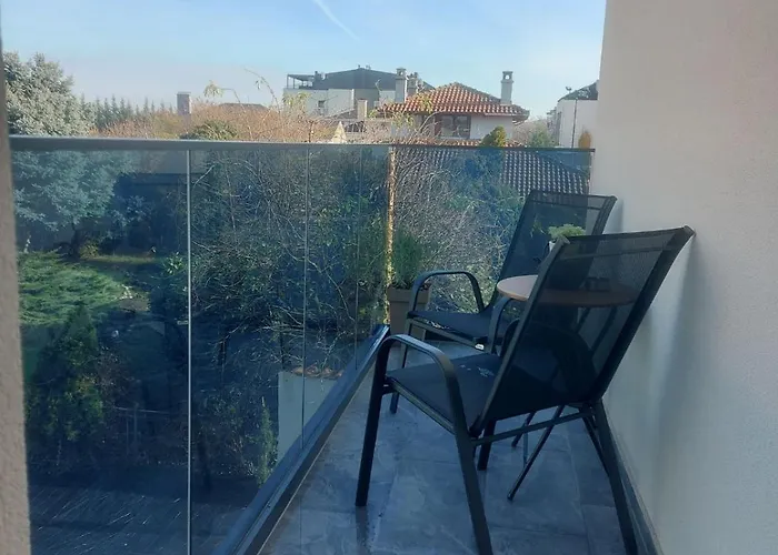 Danube Riverfront 8 *